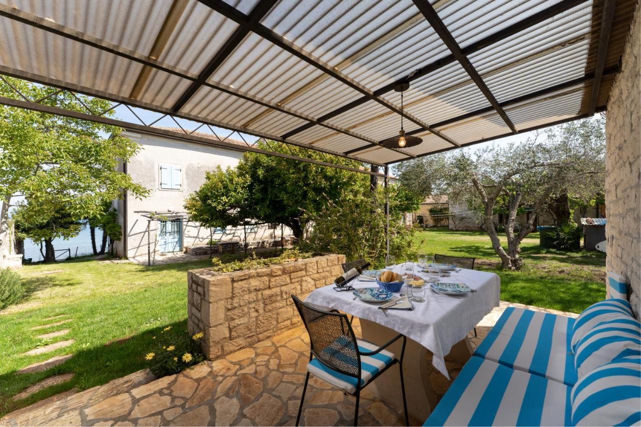 Villa Daulos Novigrad  Luaran gambar