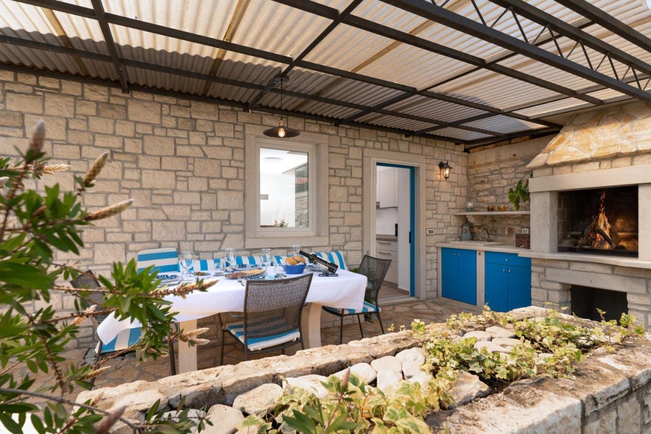 Villa Daulos Novigrad  Luaran gambar